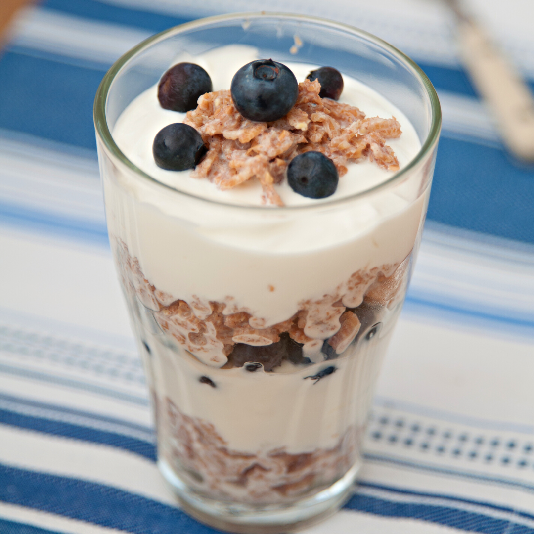 YOGURT GRANOLA PARFAIT